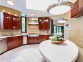 Call Lou Zucaro at 312.907.4085 to arrange a private showing