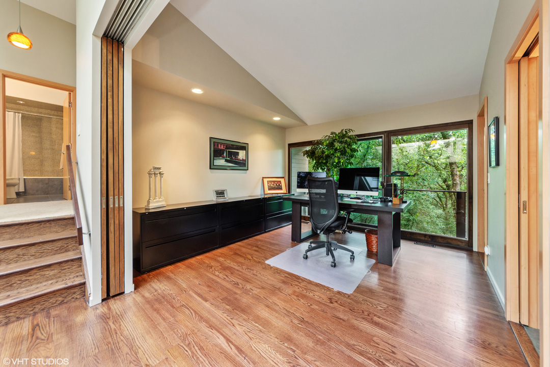 To schedule a private showing, call Lou Zucaro at 312.907.4085 or send an email to lou@modernil.com